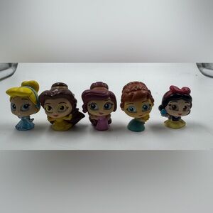 Lot of 5 Disney princess doorables Merida, Anna, Cinderella, Belle, Snow White